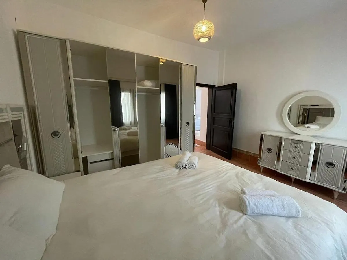 Spacious Apartment Turgutreis