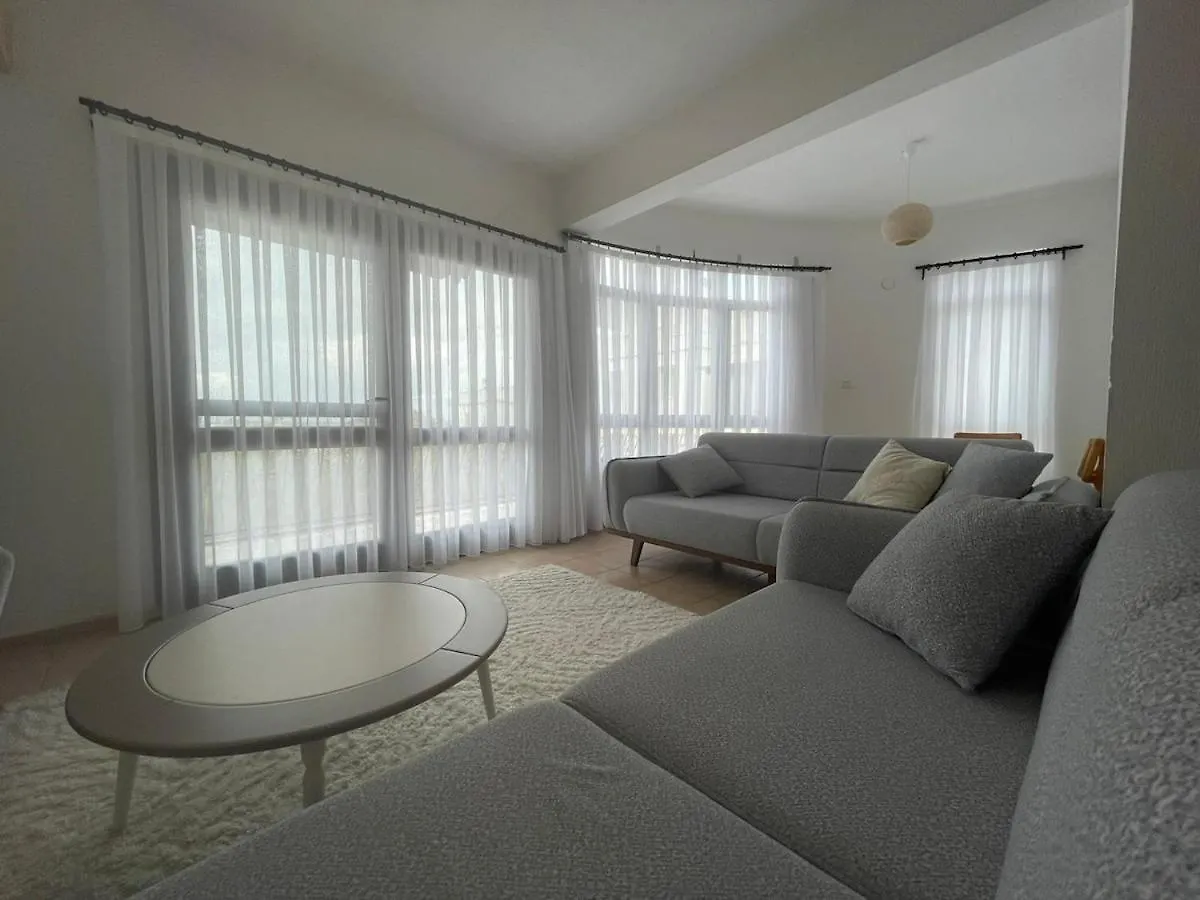 Spacious Apartment Turgutreis
